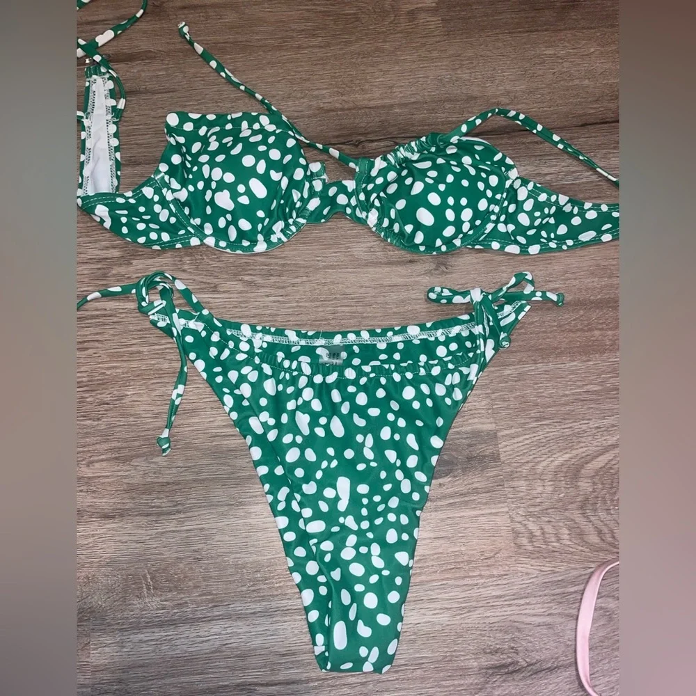 GREEN POLKADOT bikini - Picture 1 of 1